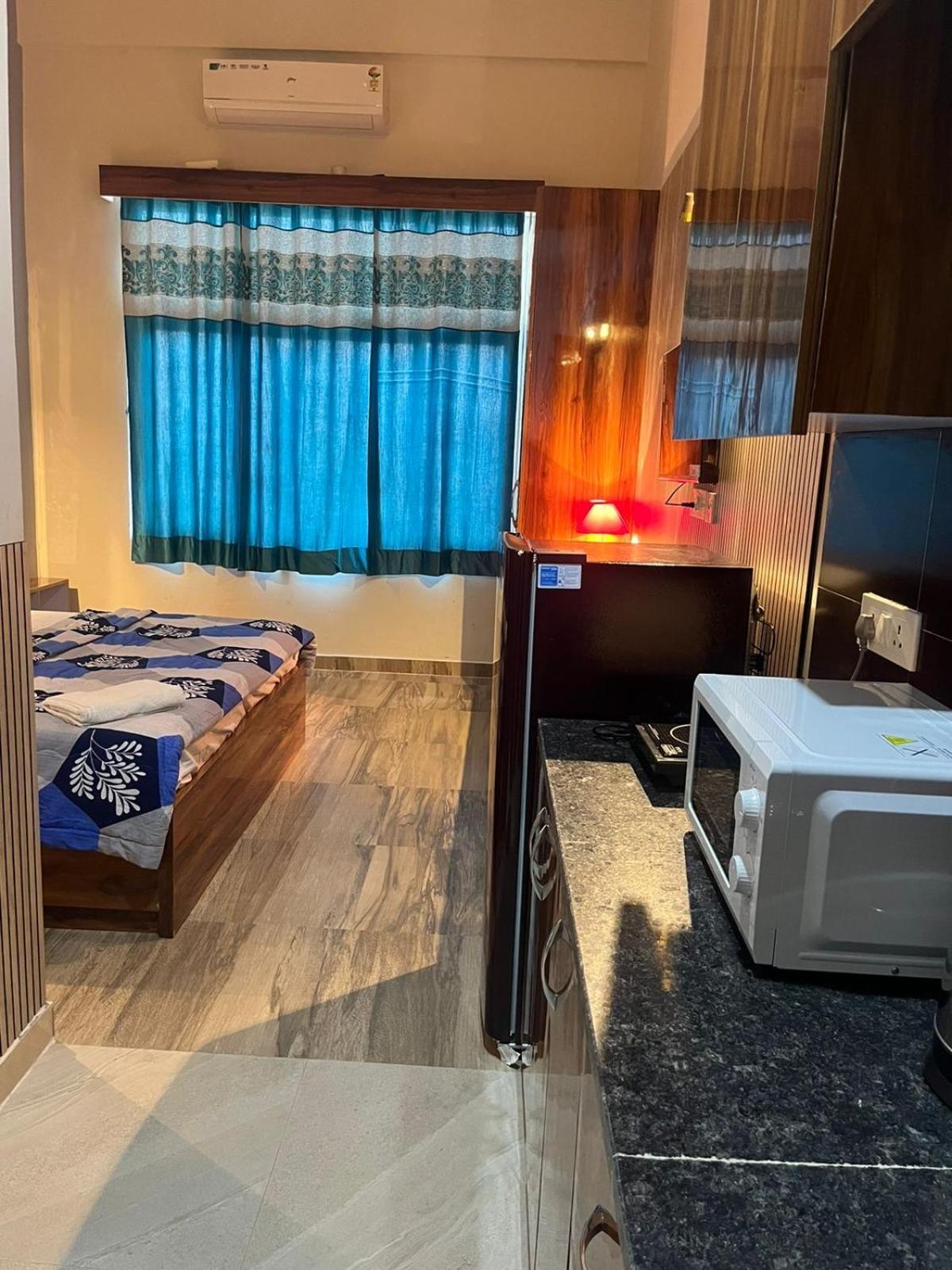 Studio Apartment In Greater Noida Exterior foto
