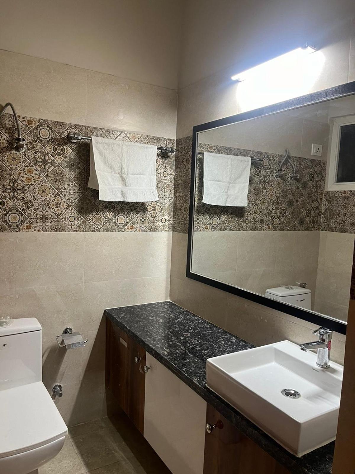 Studio Apartment In Greater Noida Exterior foto